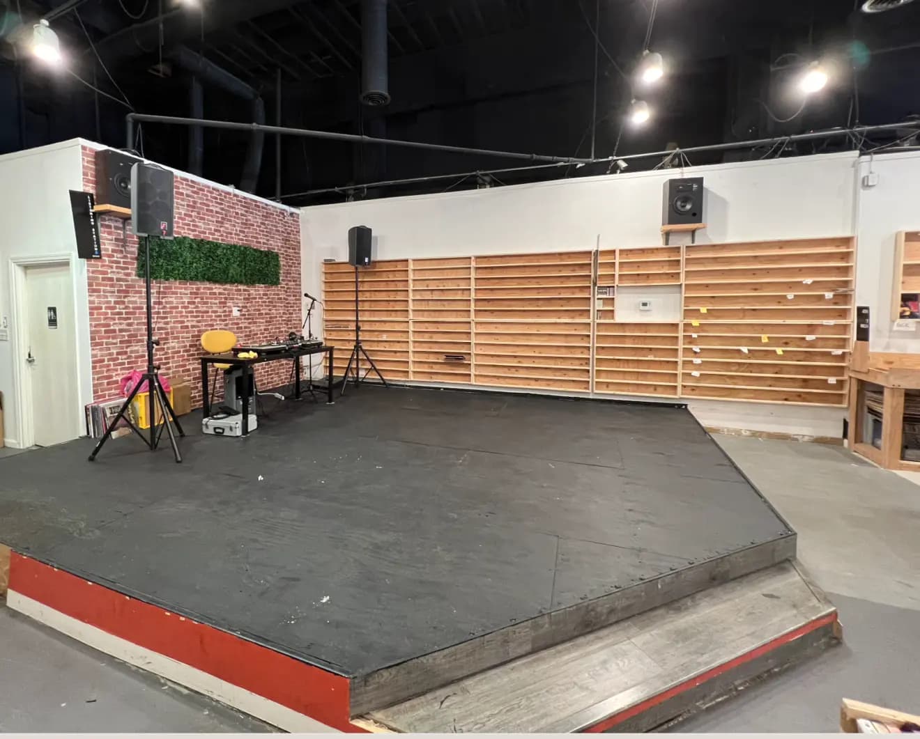 Hollywood Stage